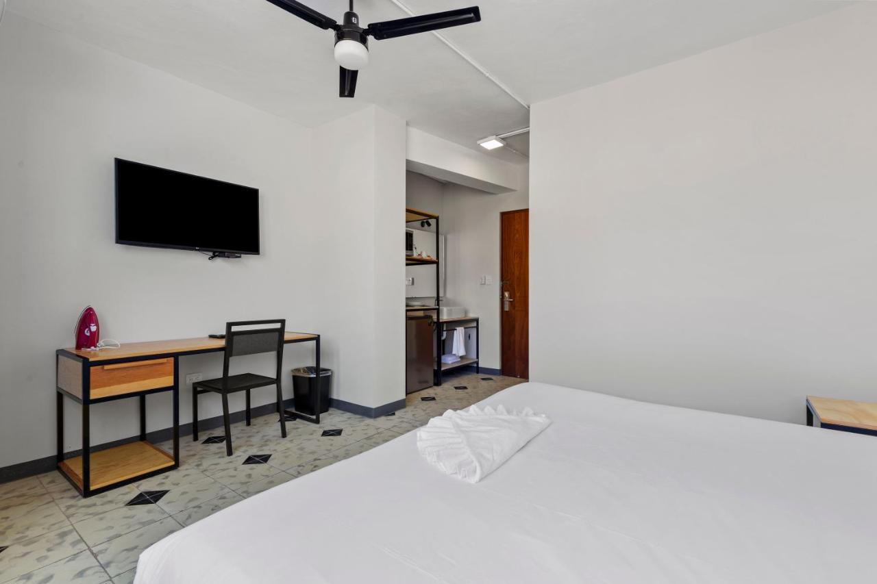 ميريدا Suites Reforma By Homirent المظهر الخارجي الصورة