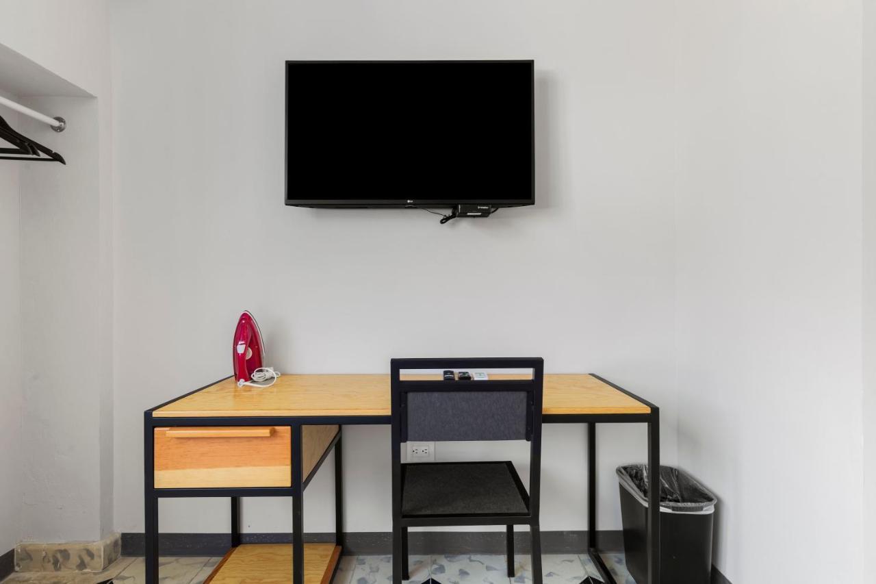 ميريدا Suites Reforma By Homirent المظهر الخارجي الصورة